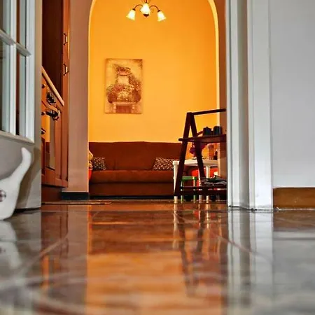 Orange Living 41 Chiavari